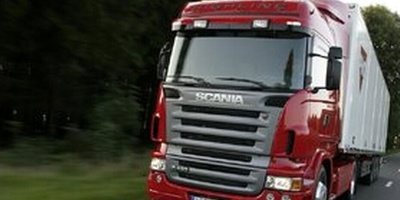 This 35-Year-Old Woman’s Truck Looks Like a Barbie Dream House