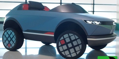 Video: With This Device You Have Car Safety And Motorcycle Freedom / If You Can't Tolerate Heavy Traffic, This Smart Combination Is Made For You