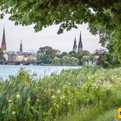Travel Guide to Hamburg’s Alster Lake: A Breathtaking Natural Attraction