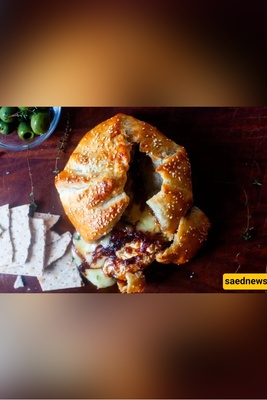 Baked Brie with Jammy Balsamic Red Onions — A Warm, Runny Center That Steals Winter Parties