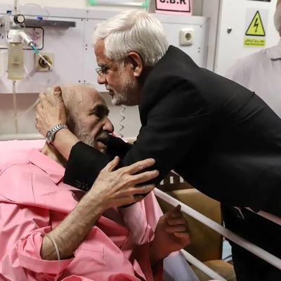 A Look at Khatami’s Visitors in Hospital Yesterday and Today; From Pezeshkian and Imam Khomeini’s Granddaughter to the Minister of Health and Jafar, the President’s Right-Hand Man! +Photo
