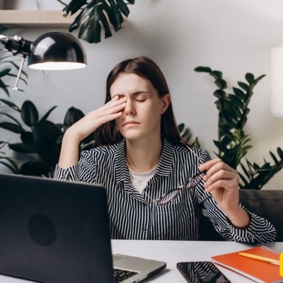 Eye Strain Habits You May Not Notice While Using Screens