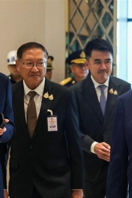 Thai, Cambodian Leaders Head to Malaysia for Peace Talks