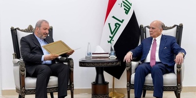 Iranian Envoy Hands Araghchi’s Written Message to Iraqi Foreign Minister