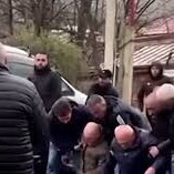 The Heart-Wrenching Scene of the Killer's Family Kneeling Desperately Before the Victim's Family Will Shake Your Heart / This Video Will Bring Tears to Your Eyes.
