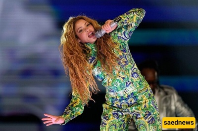 Shakira Stood Frozen And Amazed After Seeing A Huge Crowd Of Her Fans From The Balcony Of Her Hotel In Rio De Janeiro  + Video