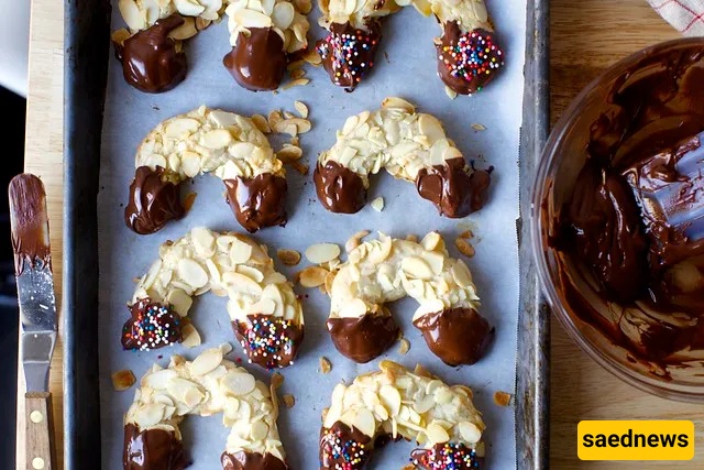Almond Horns