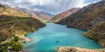 Travel Guide to Gahar Lake in Lorestan and Its Hiking Route + Photos