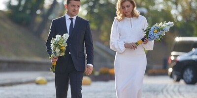 Zelensky Didn’t Even Conform to a Suit at His Own Wedding! A look At the Ukrainian President’s Groom Style With an ill-fitting Suit + photo"