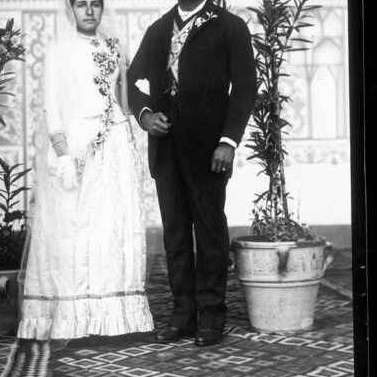 Old Iran: From the Splendor of a Traditional Wedding in a Kurdish Village to the Unique Qajar-Era Architecture of Old Tehran