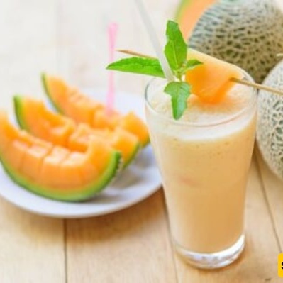 How to Make a Simple Cantaloupe Milkshake