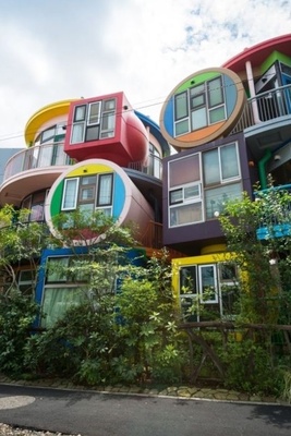 A House Designed to Defy Death: Japan’s Astonishing Architectural Innovation That Shattered Design Boundaries