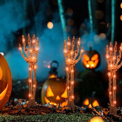 Chaos on American Streets: A Look at the Scariest Halloween Decorations in Neighborhoods – Watch and Be Terrified + Video