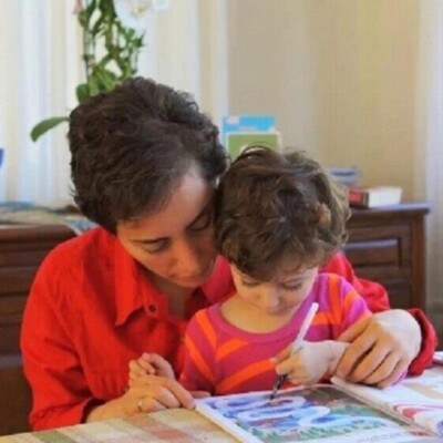 The Last Video of Dr. Maryam Mirzakhani on Her Hospital Bed, Before Her Passing, and Her Motherly Conversation with Ana, Her Only Daughter