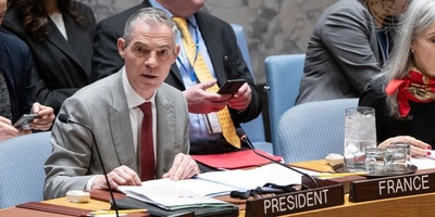 France, Without Condemning the Israeli and American Aggression, Called for Iran’s Return to the Negotiations.