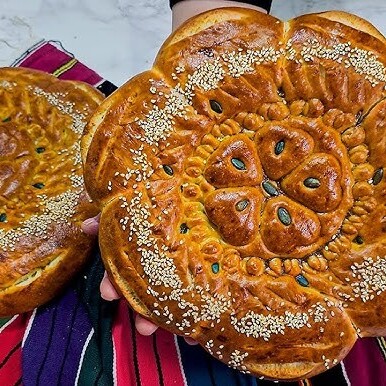 This Baker Turns Bread Into a Work Of Art; What An Amazing Creation! 😍