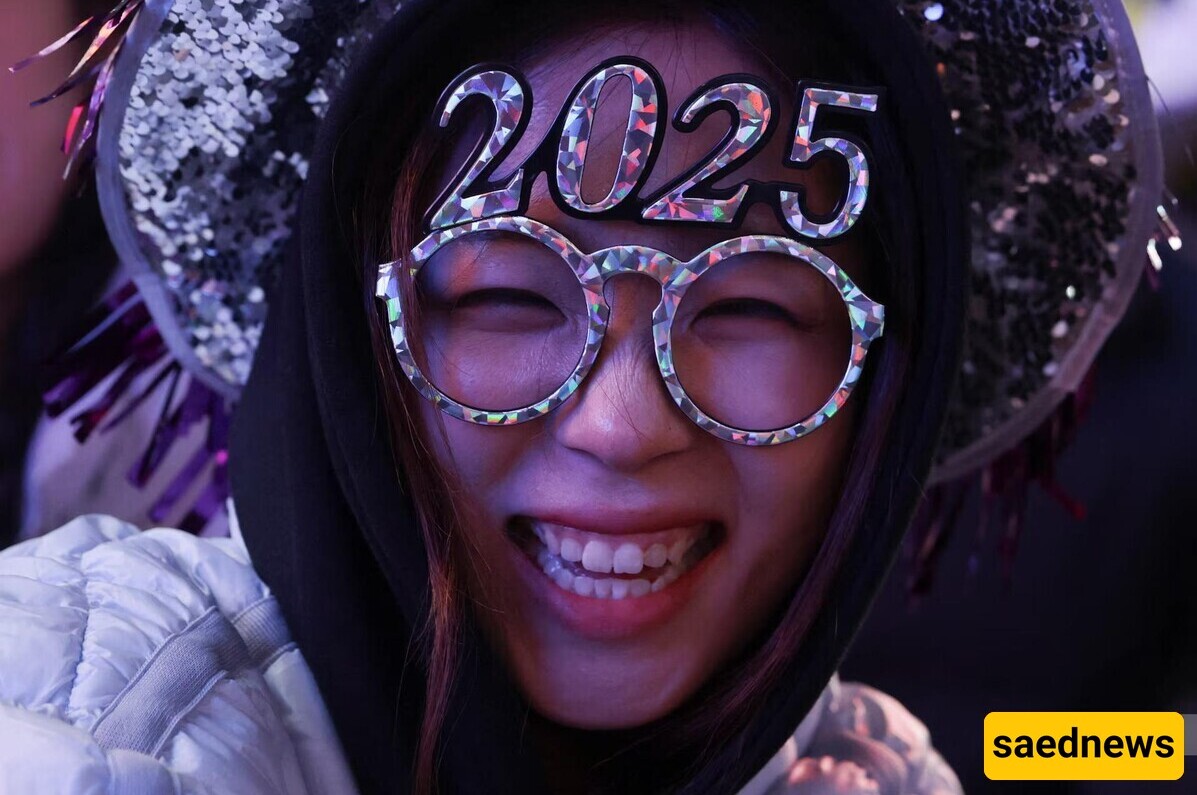 The New Year 2025 Has Begun: A Grand Welcome For 2025 + Images