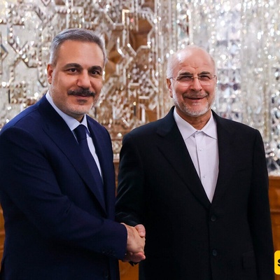 Turkish Foreign Minister Meets Iranian Parliament Speaker in Tehran