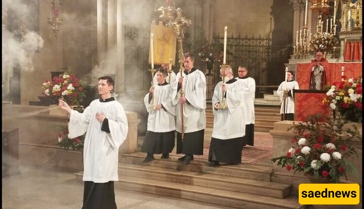 (Image) A Terrifying Device for Breaking Hands, Invented by 15th-Century Christian Priests!