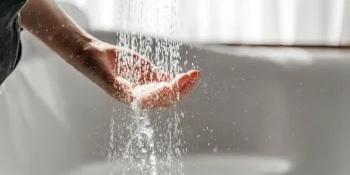 This Simple Sacred Bath Has Comforted Generations — The 4 Steps People Swear By When Life Feels Stuck