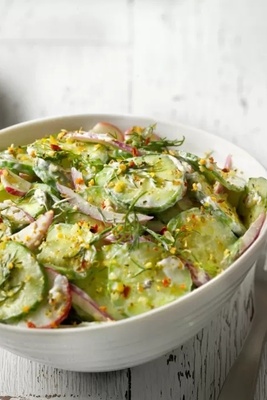 How to Make Dill Salad: A Delicious and Nutritious Appetizer for Iranian Tables