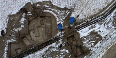 (Images) Stunning Discovery of 4,000-Year-Old “Headless” Skeletons