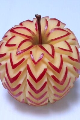 (Video) Beautiful Decoration of Red Apples for Table Setting 🍎