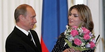 A Look at the Unusual Birthday Gifts of the President of Russia: From Tigers and Crocodiles to a Double Bed Set! + Photos