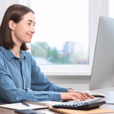 The Best Distance to Sit From a Computer Screen