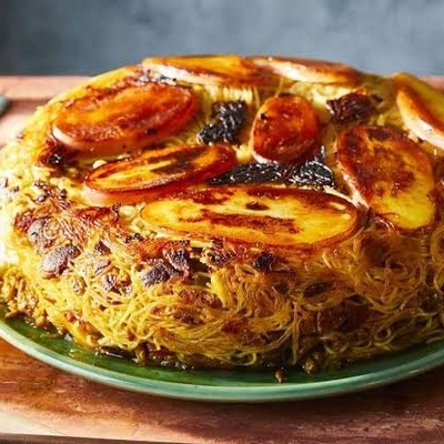 How to Make Molded Rice Cooker Pasta with Crispy Potato Tahdig