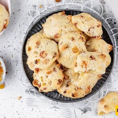 How to Make No-Oven Raisin Cookies in a Pan