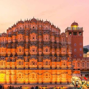 The Stunning Architecture of Hawa Mahal Palace in Jaipur, Known as the Palace of Winds / A Palace with 953 Unusual Windows Where Women Were Not Allowed to Leave + Video