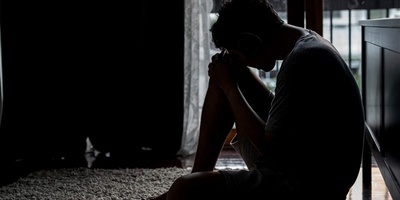 Screen Addiction Behind US Adolescent Suicide Surge: Study