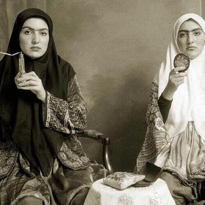Unseen Image of Qajar-Era Makeup That Looks More Like Surgical Tools!