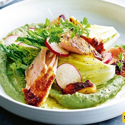 How Can You Make A Simple Salad Look Like A Restaurant Salad?