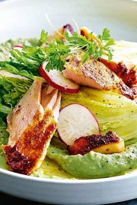 How Can You Make A Simple Salad Look Like A Restaurant Salad?