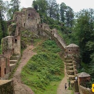 A Beautiful View of The Thousand Steps Castle / This Castle is like The Great Wall of China in Iran + video