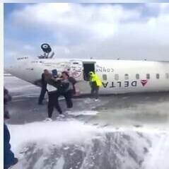 Terrifying Moment a Canadian Passenger Plane Overturns [Video] ✈️