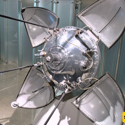 Suspicious Shadow on New Lunar Images: Has AI Ended 60 Years of the Luna 9 Search?