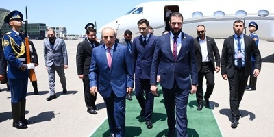 Syria's Ahmed al-Sharaa in Baku For Talks