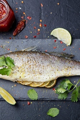 8 Easy Ways to Remove Fishy Odors Before Cooking + Tips for Cleaning Kitchen Utensils 🐟