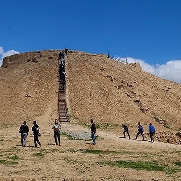 Ozbaki Hill: Alborz’s Hidden Gem of Nature and History in Iran🏞️✨