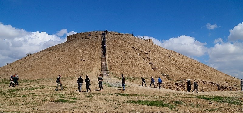 Ozbaki Hill: Alborz’s Hidden Gem of Nature and History in Iran🏞️✨