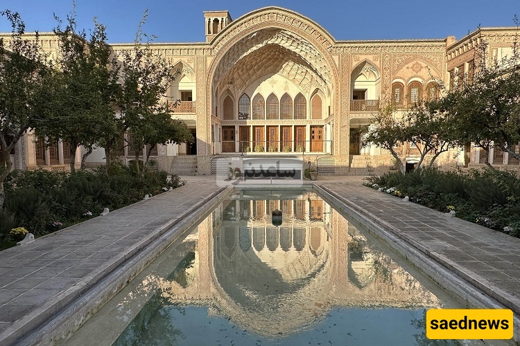 A Stunning Tour of the Ameri House, a Zandieh-Era Treasure in Kashan / From the Royal Chambers with Unique Interiors to the Magnificent Plasterwork + Video