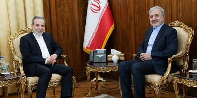 Araghchi meets Iranian ambassador to Saudi Arabia