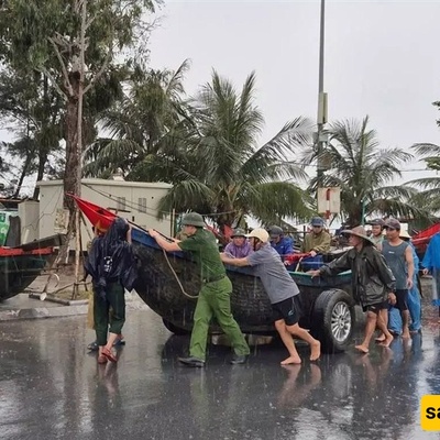 Typhoon Wipha Slams Northern Vietnam After Deadly Floods in Philippines
