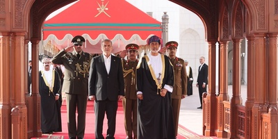 Red Carpet Under Pezeshkian’s Feet, Cannons in Muscat’s Sky; A Grand and Luxurious Welcome for the Iranian President in Oman
