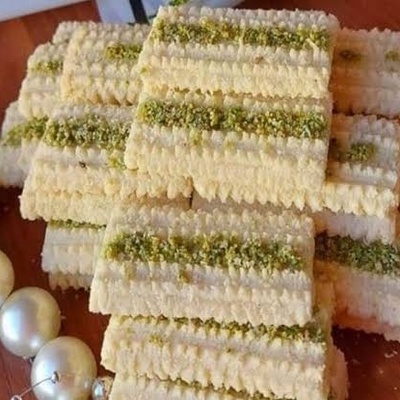 How to Make Qazvin Charkhi Bread, a Traditional Nowruz Pastry