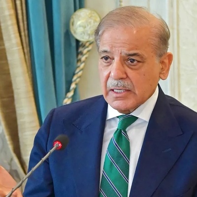 Pakistan PM Thanks Iran’s Supreme Leader and Trump Simultaneously; Has the Strait of Hormuz Reopened?