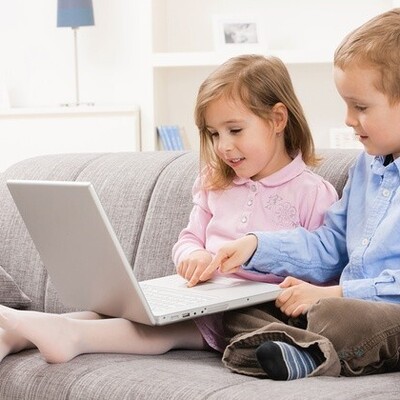 Watching Cartoons: An Engaging Way to Teach English to Children